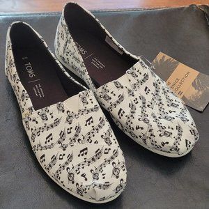 Rare NWT Size W9 Toms Women's Canvas Shoe in Music Note print